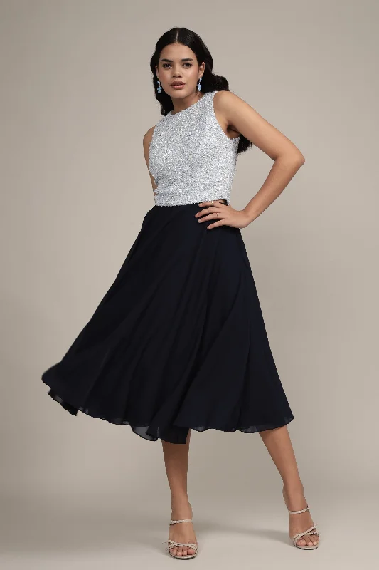 Fashion Forward Outfits Skye Midi Skirt in Navy